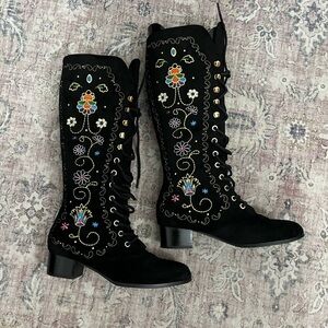 Embroidered Hippie Shake Black Penny Lane boots
